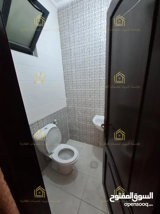 شقة مميزة - ضاحية الرشيد - 3نوم1ماستر - 190م - ترس خارجي واسع - قرب الخدمات