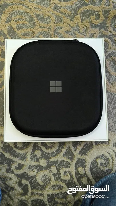 Microsoft surface headphones 2