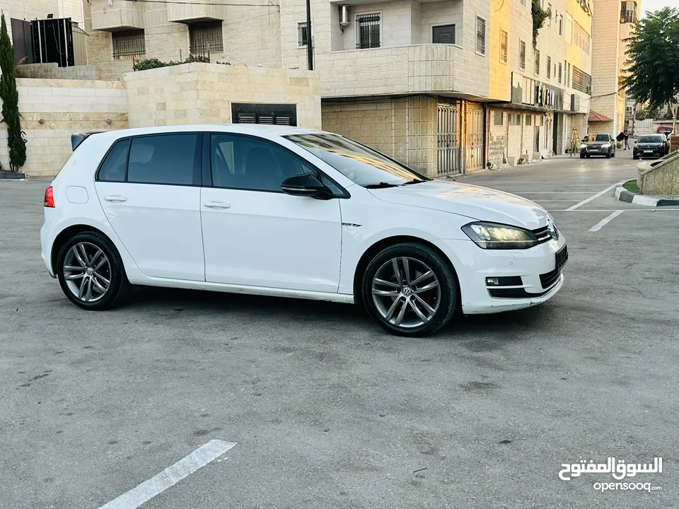 فولكسفاغن جولف جديدة بالكرتونه