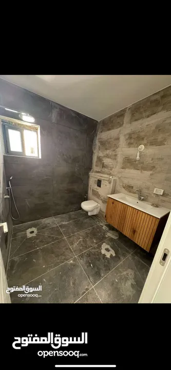 بيت جالا سدر شقق للبيع جاهز فوق مدرسه طليطه كل طابق شقتين اطلاله مميزه. سعر من 650 الي 800 شيكل