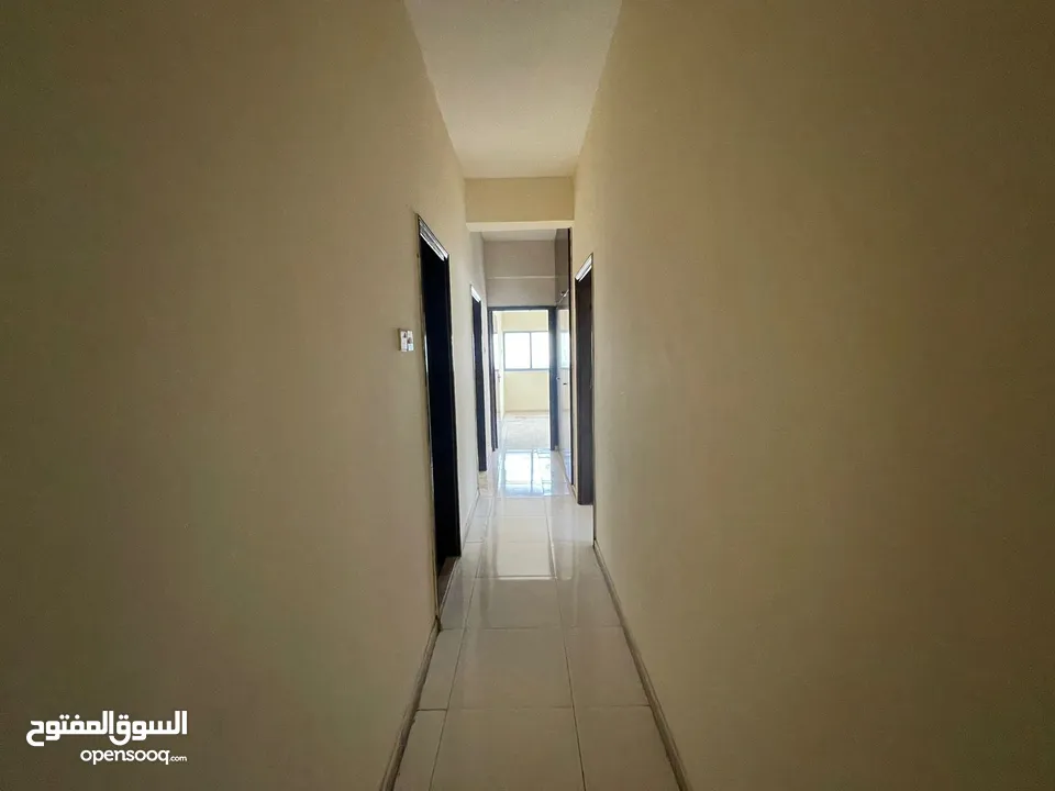 ( محمود سعد ) الايجار السنوي في المجاز 3 غرفتين وصالة 2 بلكونة اطلالة بحرية