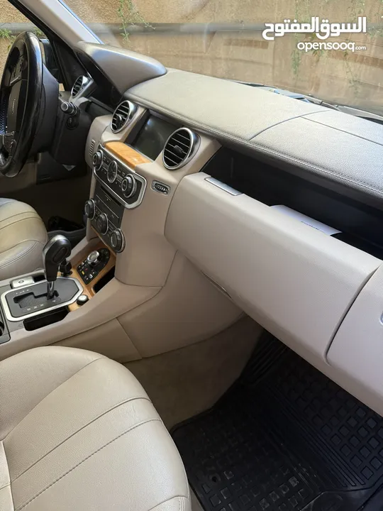 Land Rover LR4 2013 V8
