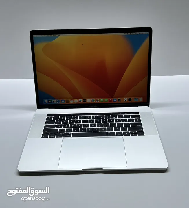 Apple MacBook Pro A1990 2019 , intel core i7, 16gb  Ram, 512Gb