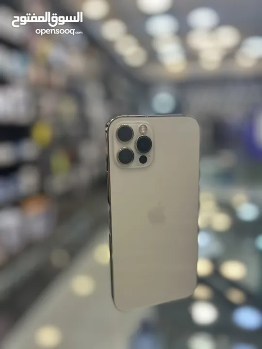 iPhone 12 Pro  الجهاز بحالة الوكاله