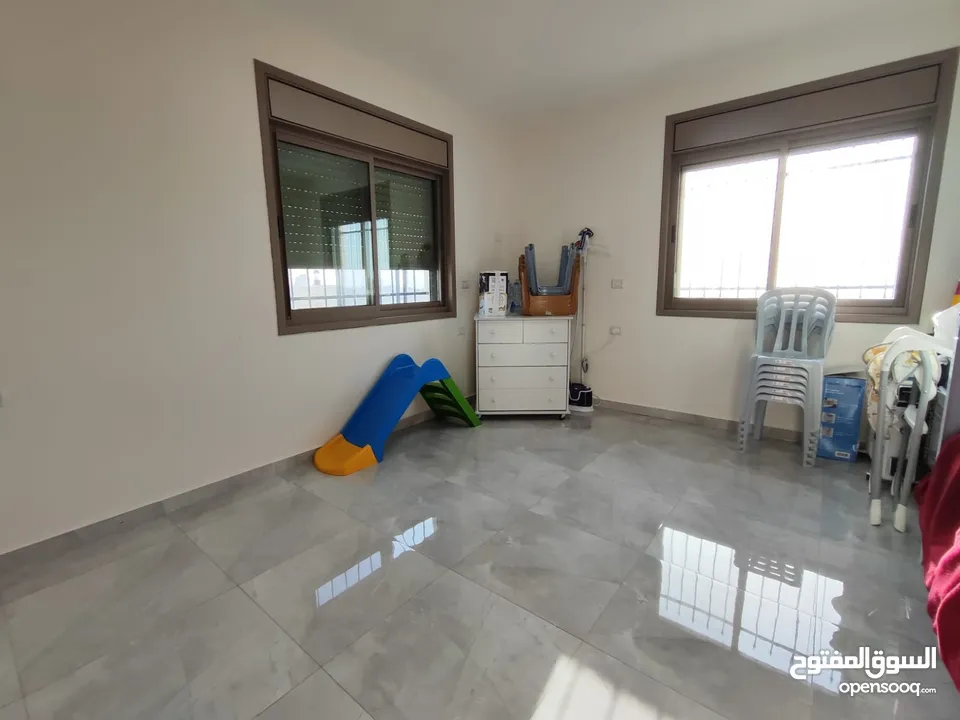 فرصة سكنية استثنائية – روف فاخر للبيع في بيتونيا