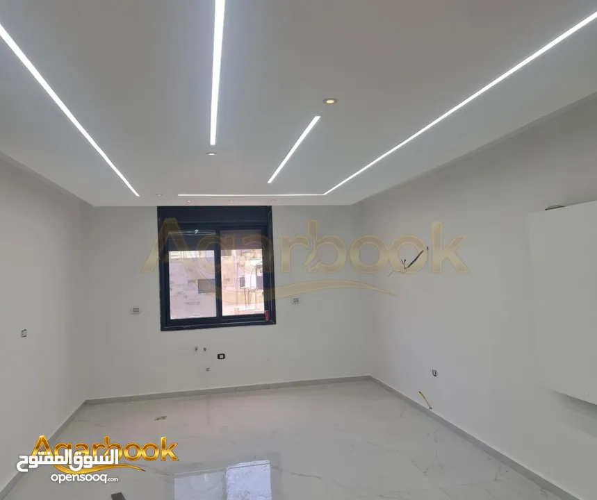 شقة مميزة للبيع إم الشرايط - بالقرب من صالات الأندلس