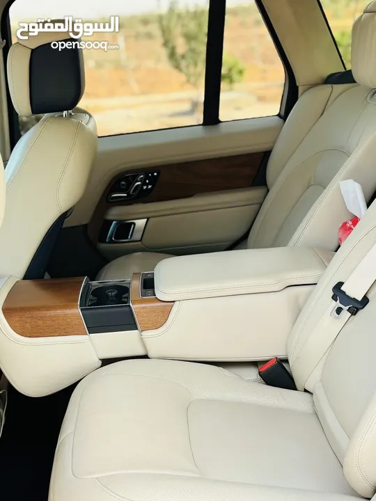 ‏Range Rover Vougue Autobiography Black edition plug in hybrid2020