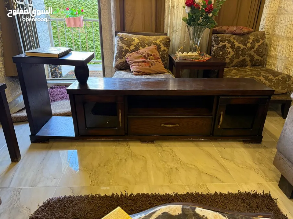 طاولة تلفزيون خشب لاتيه