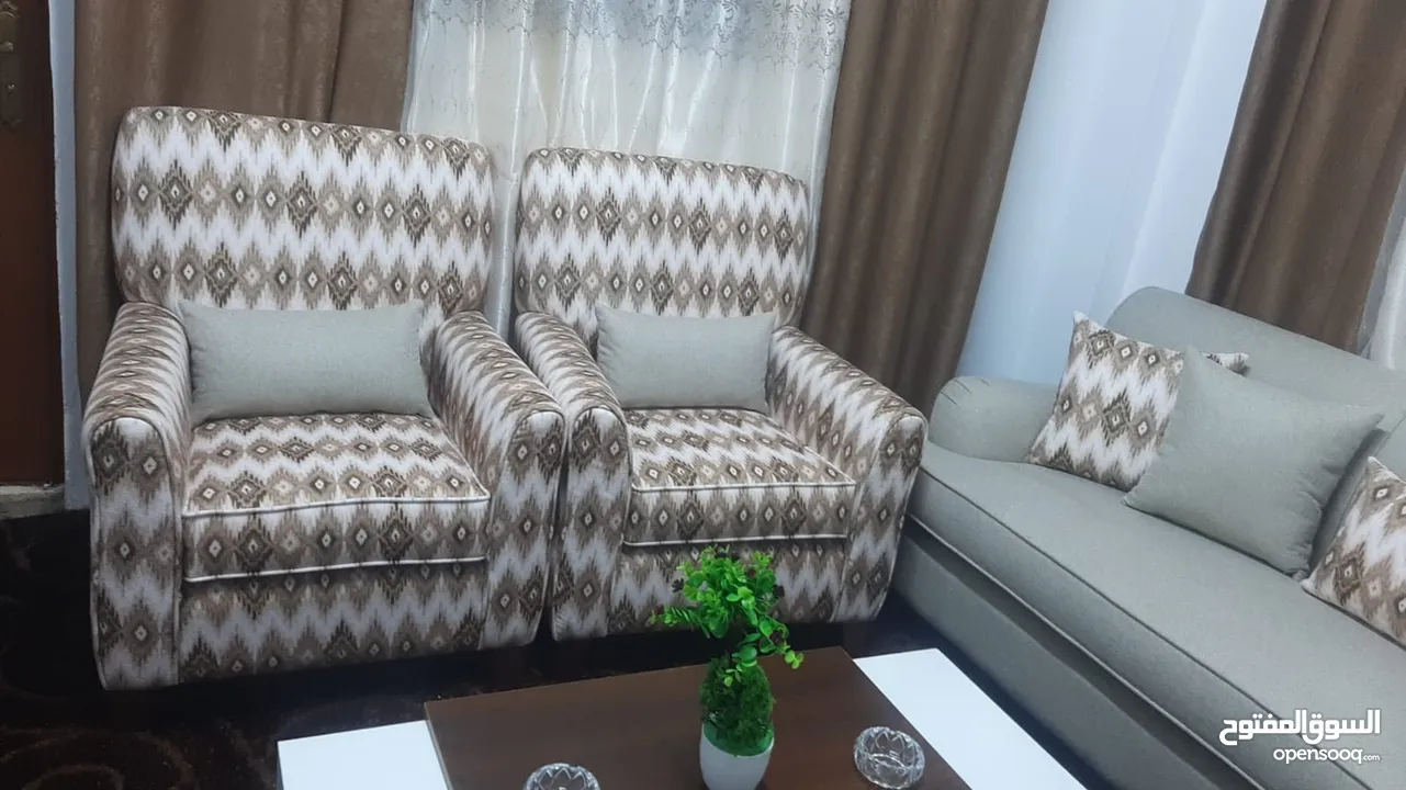 مفروشات البيت الصغير