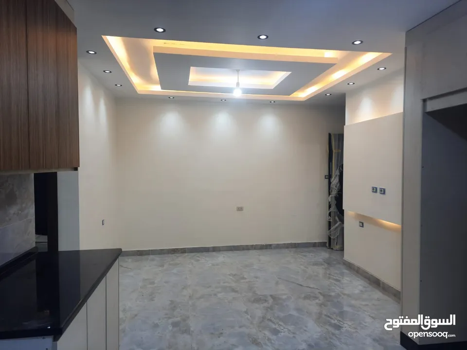 شقة مميزة للايجار،ط اول،تشطيب فلل،عرسا فقط