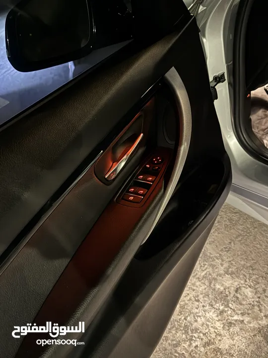 ‏- Bmw 330e (Original M-Kit) plug-in 2018 -