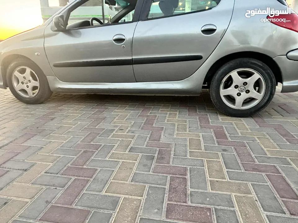 بيجو موديل 2006  206