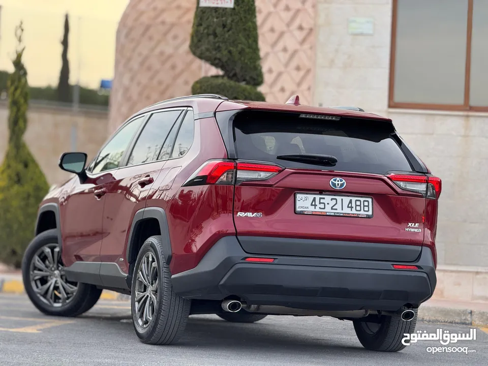 TOYOTA RAV4 Hybrid xle premium 2022 تويوتا راف فور جمرك جديد