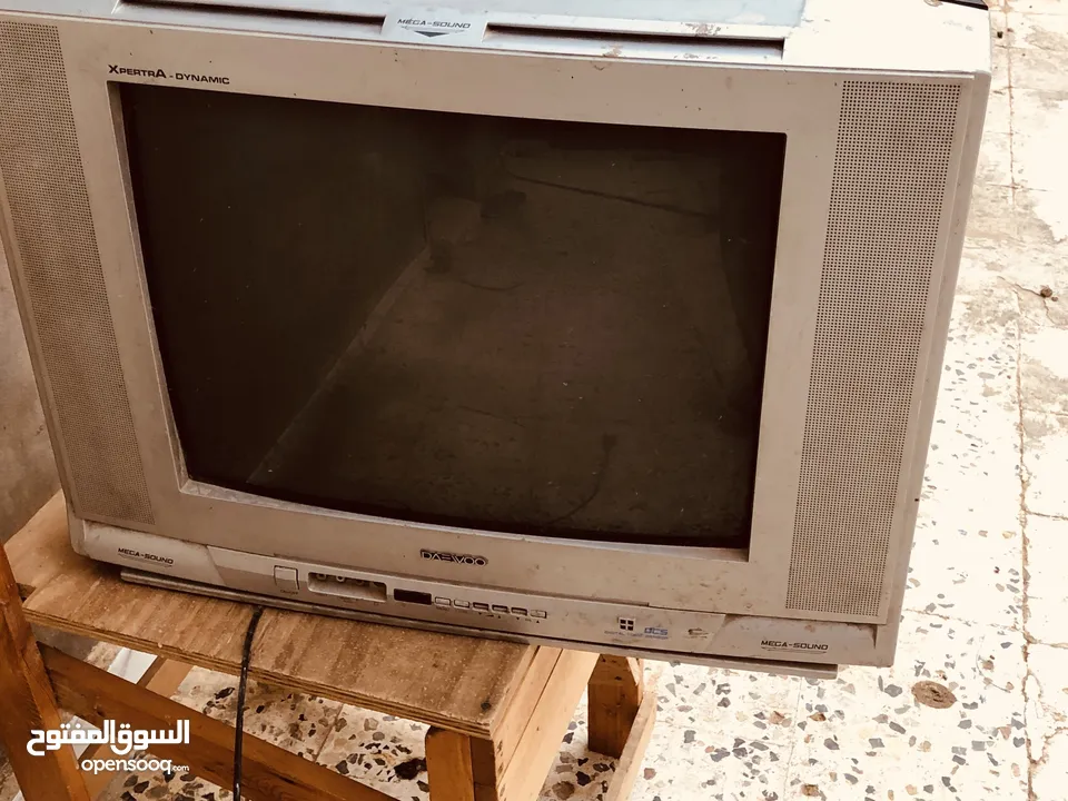 تلفزيون قريونس قديم