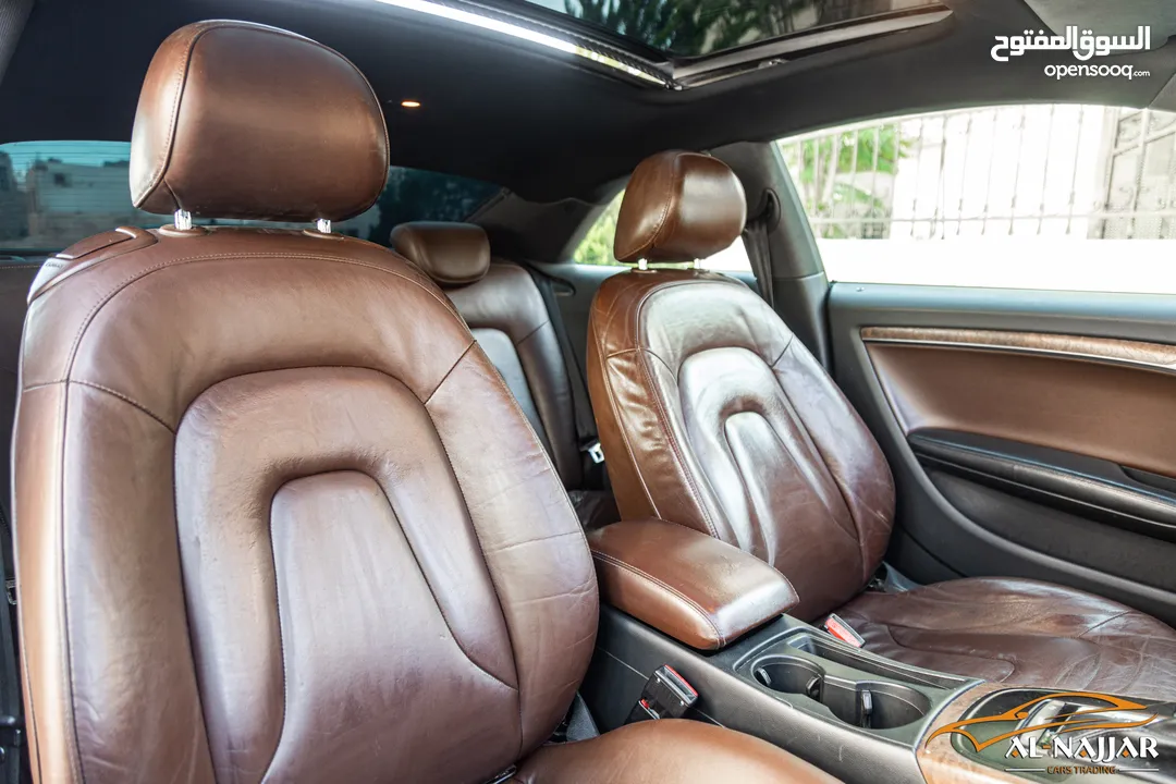 Audi A5 Coupe 2013 Quattro   السيارة وارد الشركة و قطعت مسافة 121,000 كيلو متر