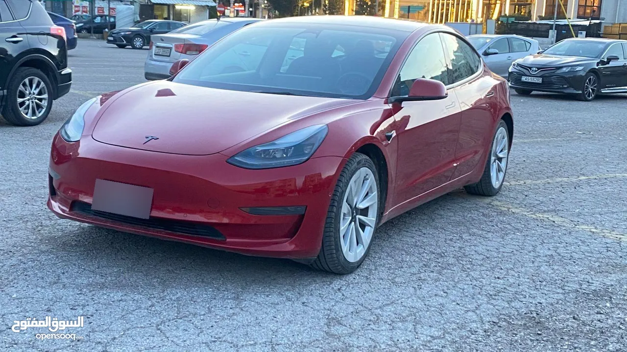 Tesla model 3 2022 standard plus/7 جيد / اتوسكور A/ عداد قليل كاش وبالاقساط