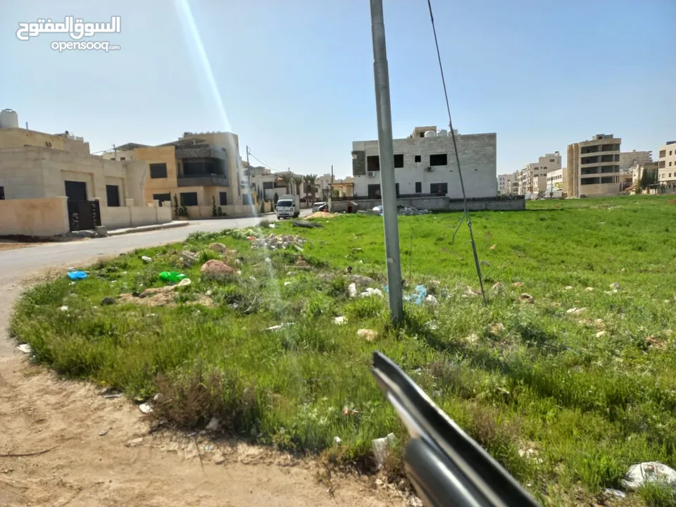 قطع اراضي للبيع مميزة جدا في منطقة فلل فخمة سكن (د)  في منطقة البنيات (اسكان الامانة)بأسعار منافسة