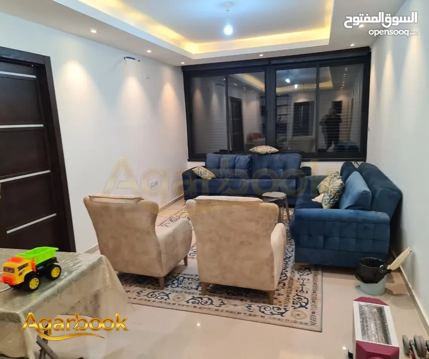 شقة مفروشة للايجار مطلة واسعة مناسبة للعائلات