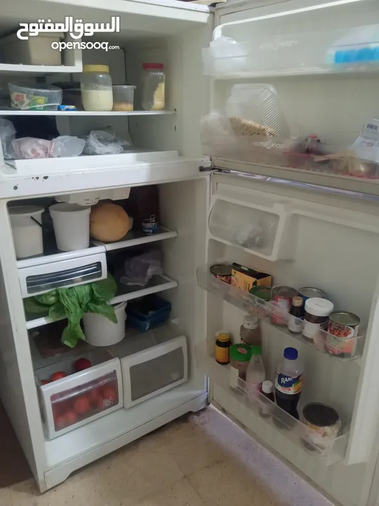 ثلاجه بحاله ممتازه