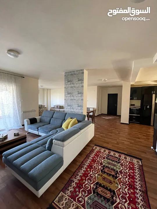 شقة فاخرة للإيجار روابي