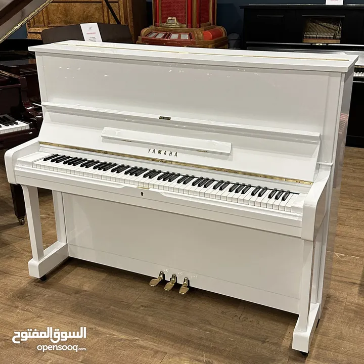 Yamaha U1 White Made In Japan Fully Glossy Piano With Bench