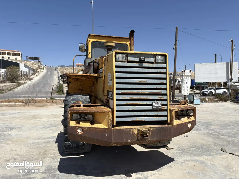 فولفو L120 حرة للبدل