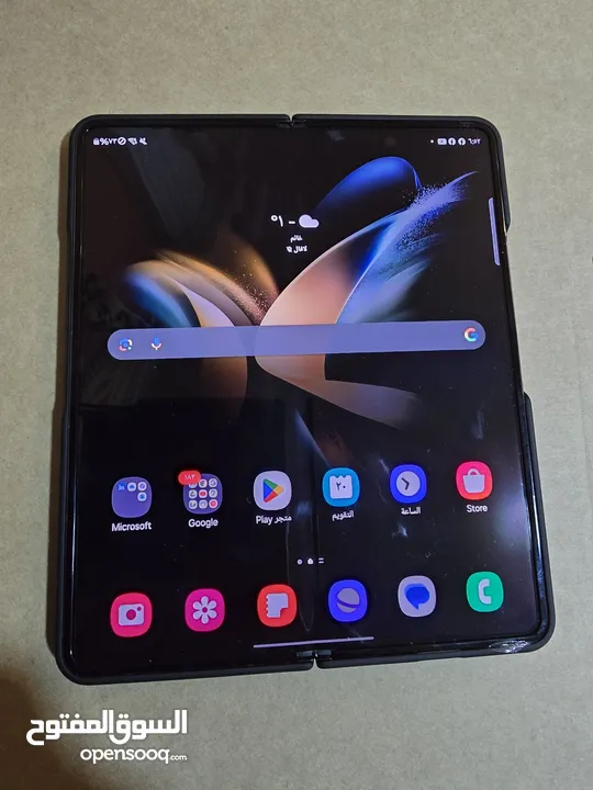 samsung galaxy Z Fold 4 .512.giga .rom.12 giga ram مكفول سنه وتغيير شاشه مره ب105 د لون أخضر رمادي.