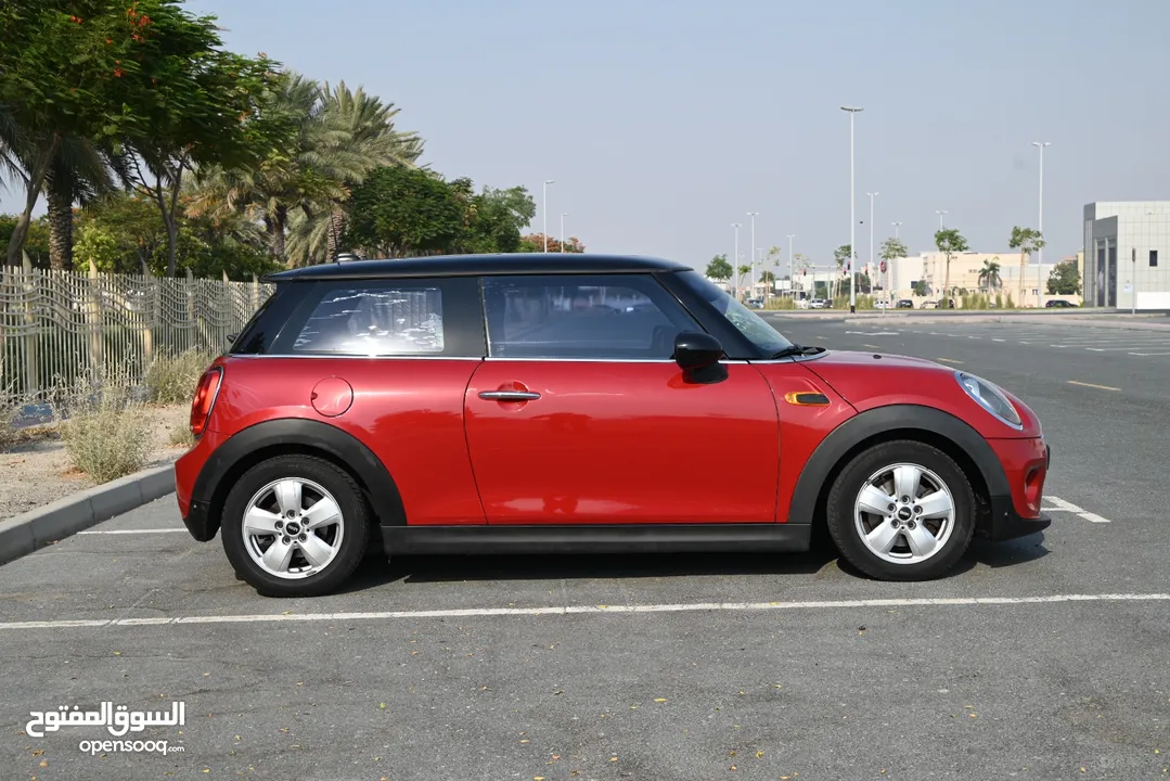 0% DP - FIRST OWNER - MINI COOPER 1.5TURBO - AGENCY MAINTAINED - GCC SPECS - MINT CONDITION