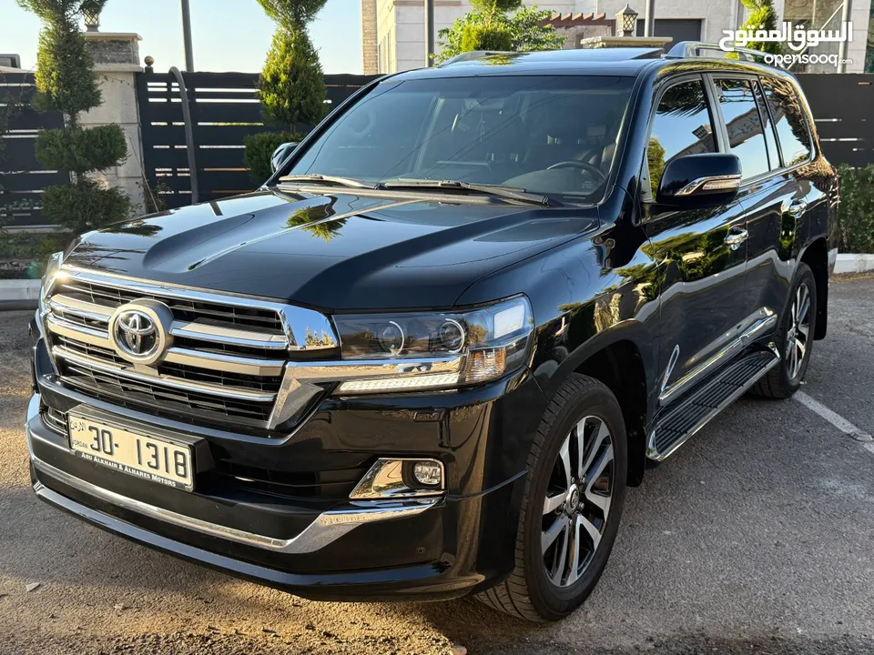 تويوتا لاند كروزر جراند تورينج v8 2019 فل كامل اعلى صنف للبيع او البدل