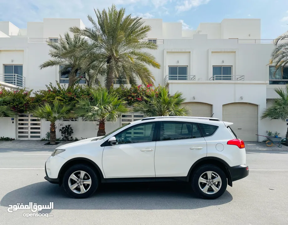 *TOYOTA Rav4* *Agency Bahrain*  *Model -  2015* *Km - 86k km* Engine -  2.5 Color – White  *Passing