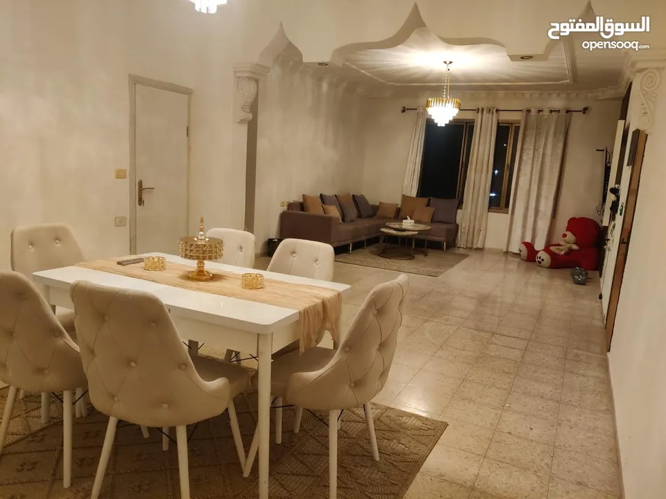 شقة للبيع بطولكرم البلد بسعر مغري ومساحة كبيرة