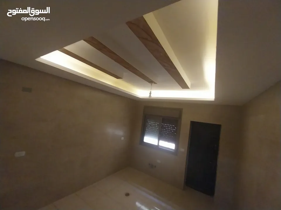 شقه ديلوكس للبيع بسعر مغري