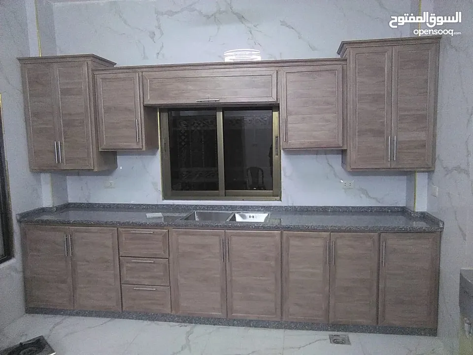 مطابخ المنيوم كامله واكسسواراتها  احدث التصاميم واعلي جوده وسرعه في التنفيذ