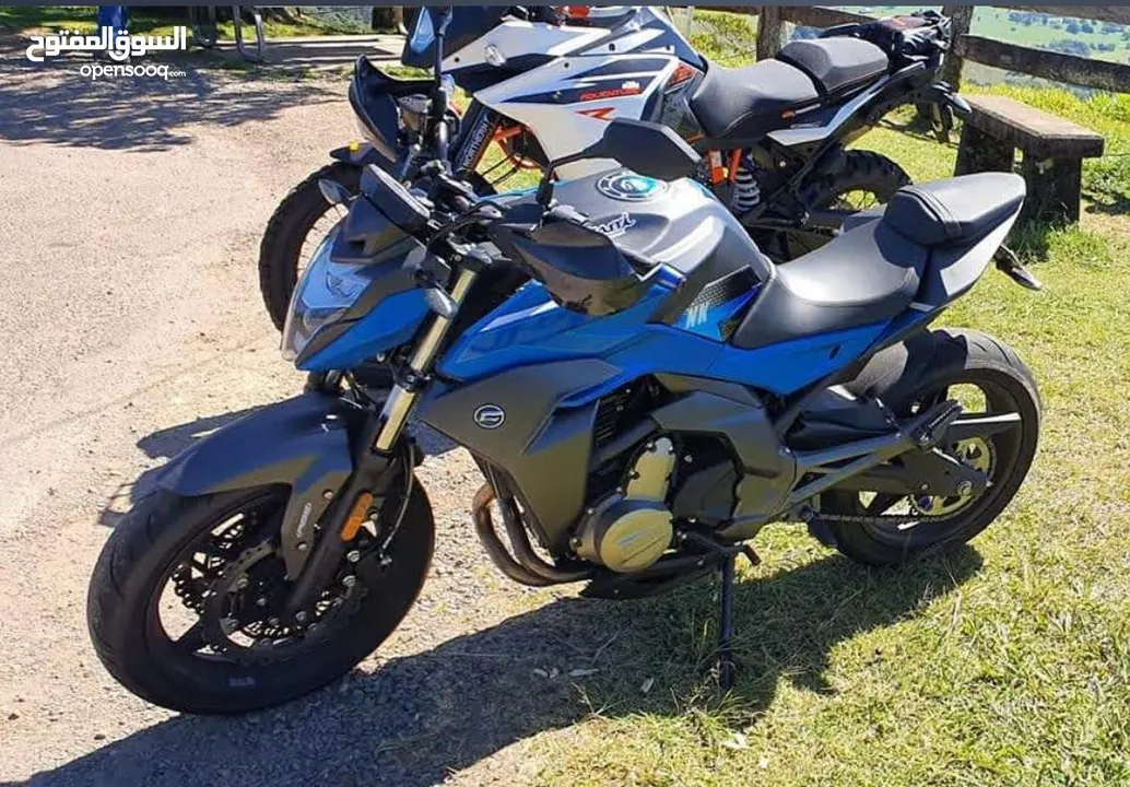 دراجه سي اف موتو  NK650cc بحالة الجديدة استعمال خفيف جدا موديل 2021