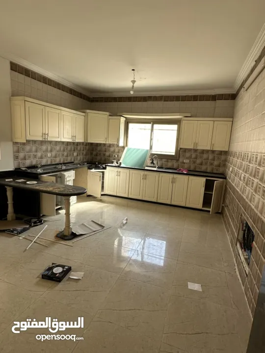 شقة للبيع او للبدل علي سيارة