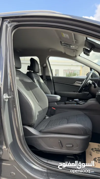 كيا سبورتاج ترخيص 2022 محرك 1600 هايبرد plug in/يقطع على الشحنه 65 كيلو متر  271 حصان