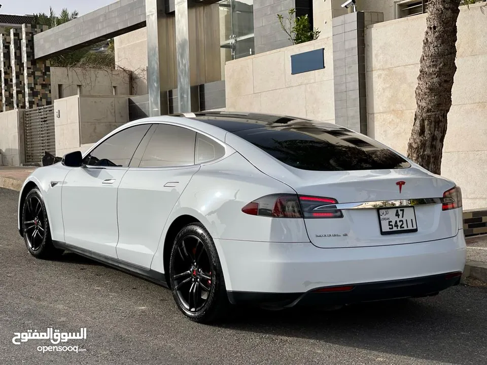 تيسلا موديل Model S فحص كامل كلين تايتل ولا ملاحظة مالك اول 140 الف كيلو فقط