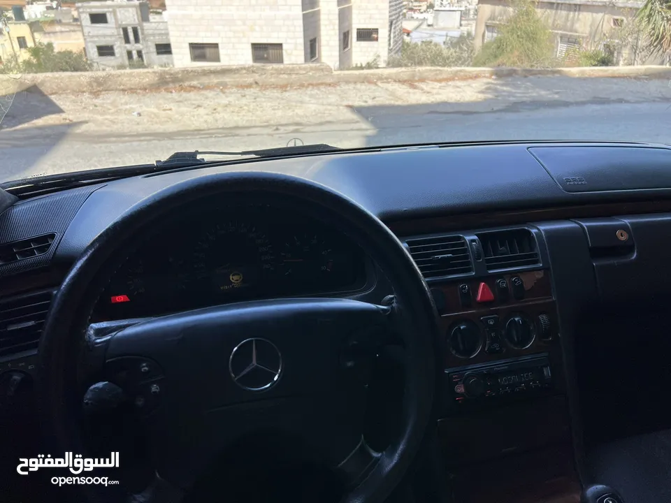 مرسيدس قرش ونص 2000 E270/220