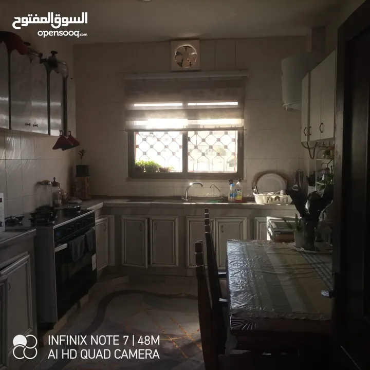 منزل بيت شقة مستقل للبيع مع حديقة وكراج وشرفة الزرقاء ضاحية البستان