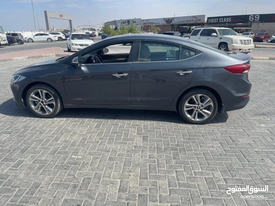 Hyundai elantra 2.0 GCC