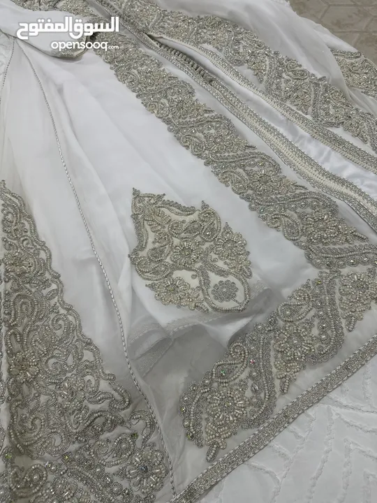 قفطان مغربي أبيض فخم للعرائس - شغل معلم مغربي