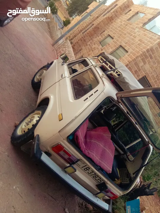 لادا نيفاموديل 1993