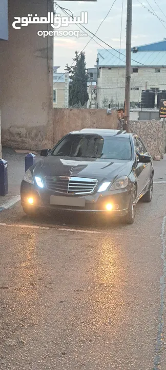 مرسيدس E 200 بحالة ممتازة