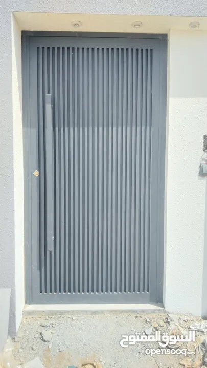 Aluminium main entrance door