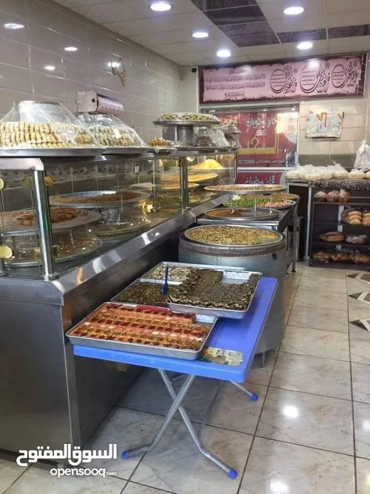 مخبز اللي ومعدات حلويات وفرن دوار مع الرخصة للبيع في اربد