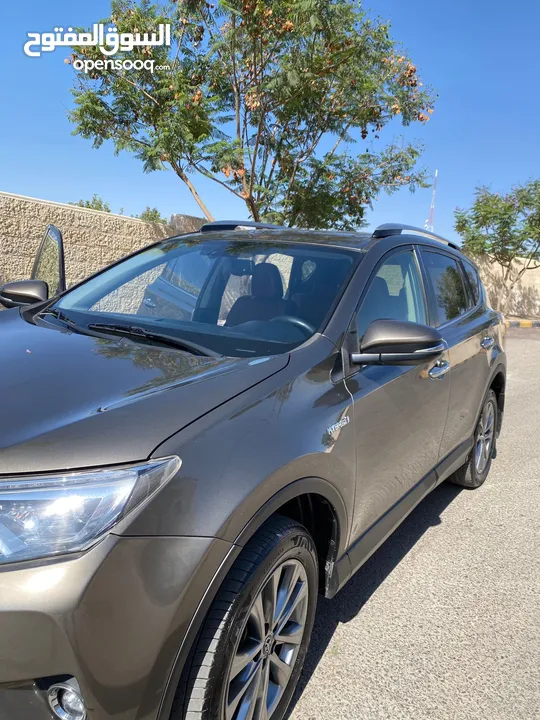 للبيع – تويوتا RAV4 هايبرد ليميتد 2017  وارد الوكالة (المركزية)  مالك أول