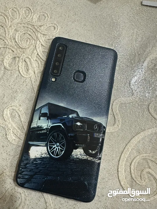 سامسونج A9 بحالة ممتازه مع كرتونته