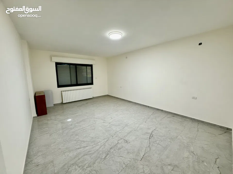 تأجير شقة طابقية بمساحة 340 م2 في منطقة حيوية في الماصيون (للمؤسسات فقط)