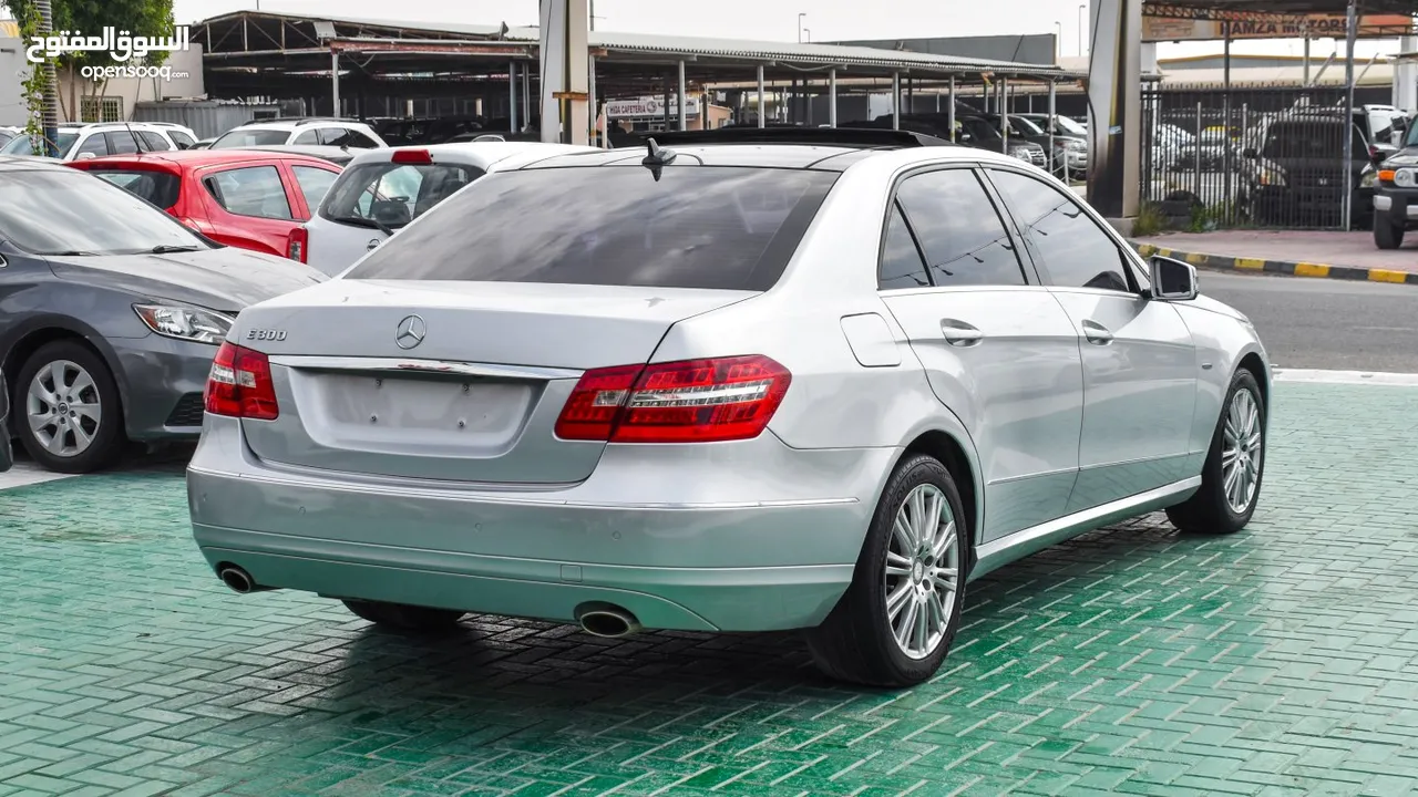 Mercedes E300 V6 model 2012 with panorama