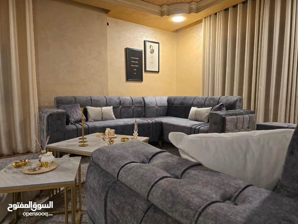 طقم كنب استخدام شهر ونص